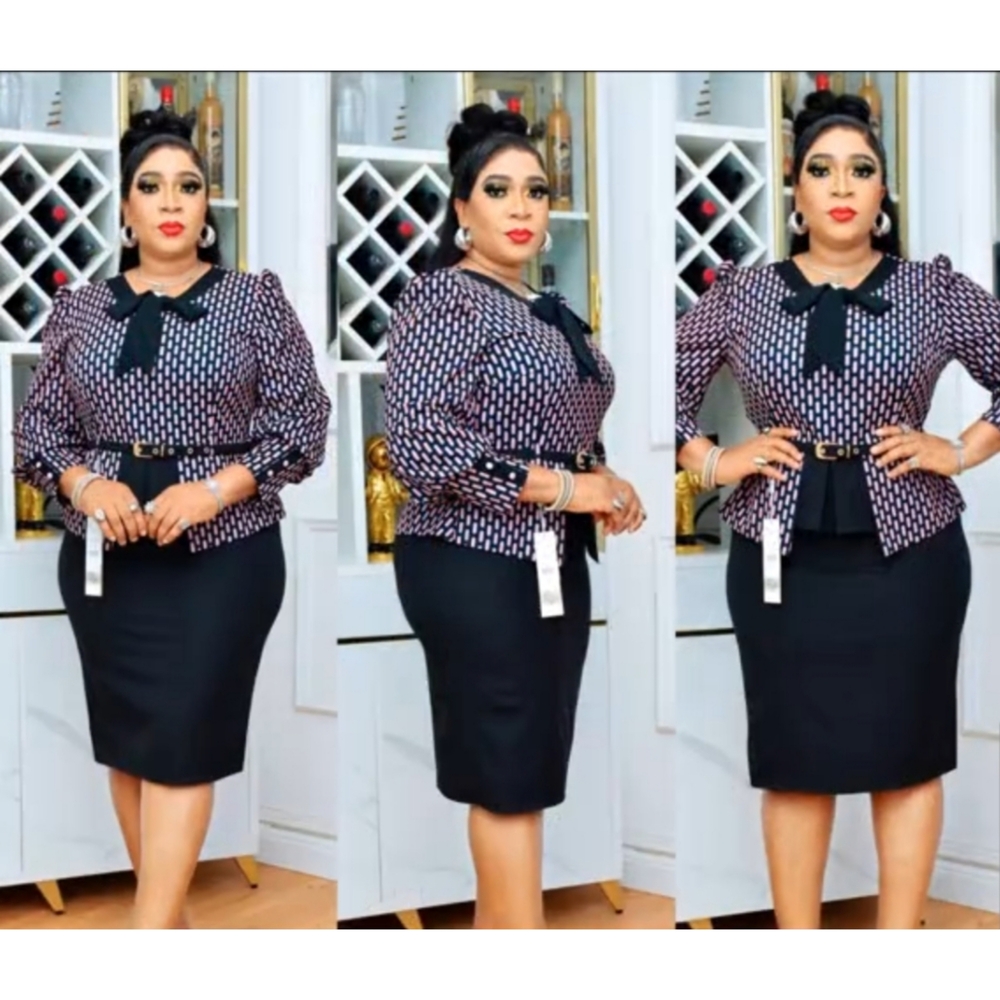 Feminine Corporate 2-Piece Set (Print Blouse & Pencil Skirt Set) - Picture 2 of 2